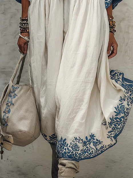 Stylish loose-fit printed dress with a round neck