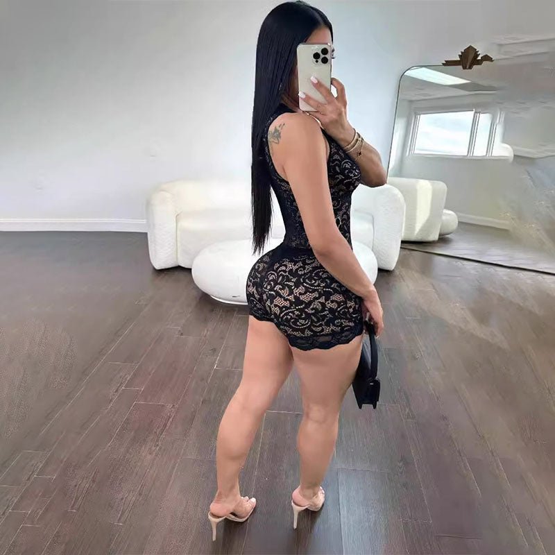 Scalloped-edge V-neck sleeveless lace romper