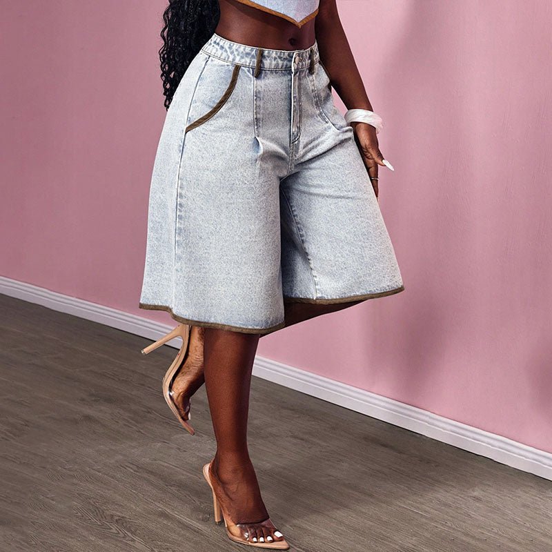 Loose-fitting, pleated denim capri pants
