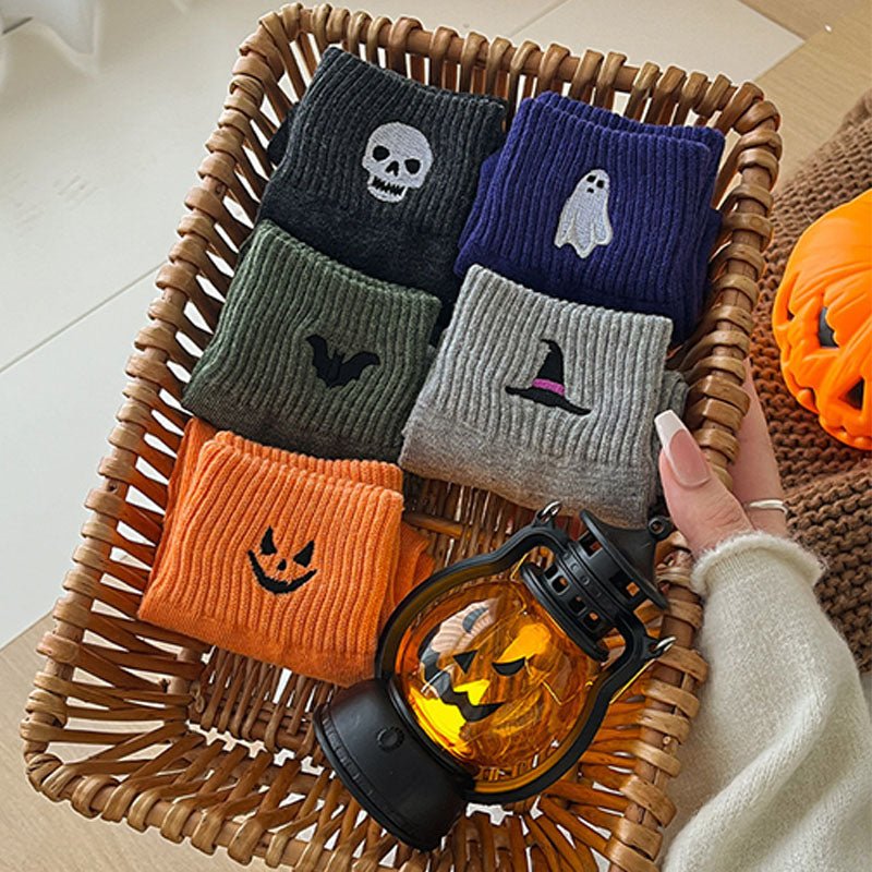 Halloween-themed cartoon thickened mid-calf socks