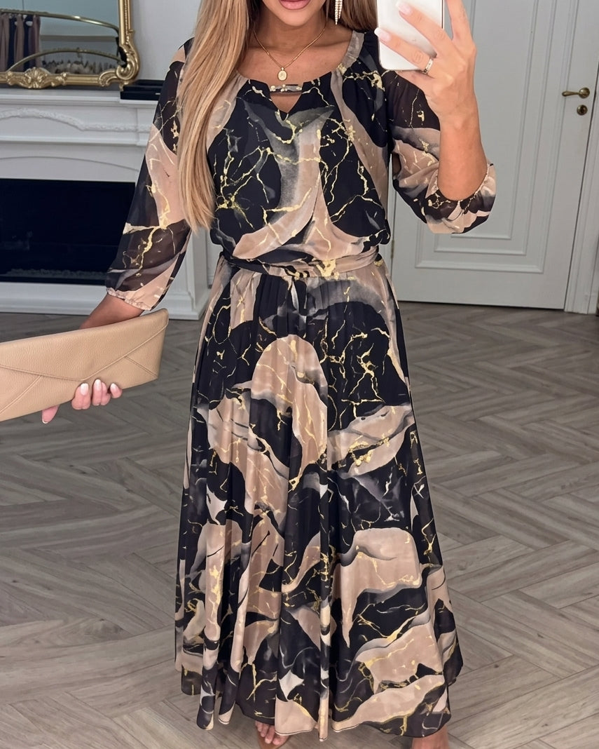 Elegant 3/4-sleeve printed waist-cinching dress