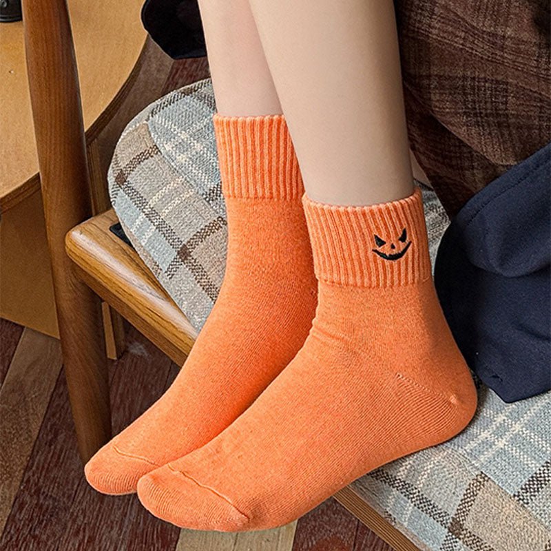 Halloween-themed cartoon thickened mid-calf socks