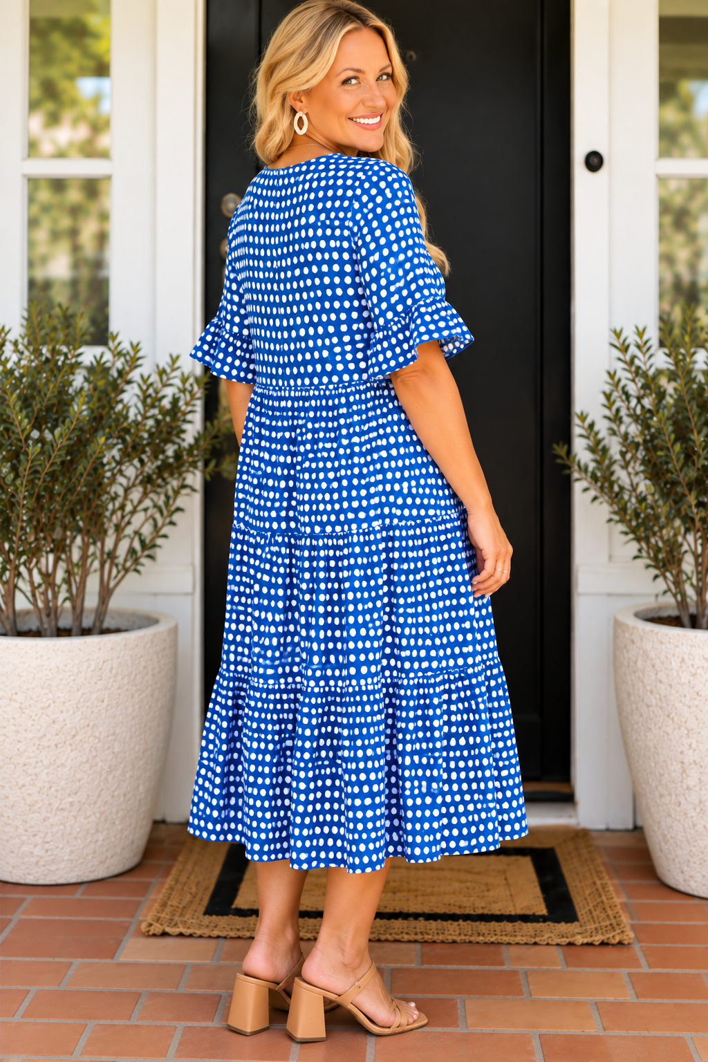 Morgane | Elegant and lightweight midi dress with polka dots