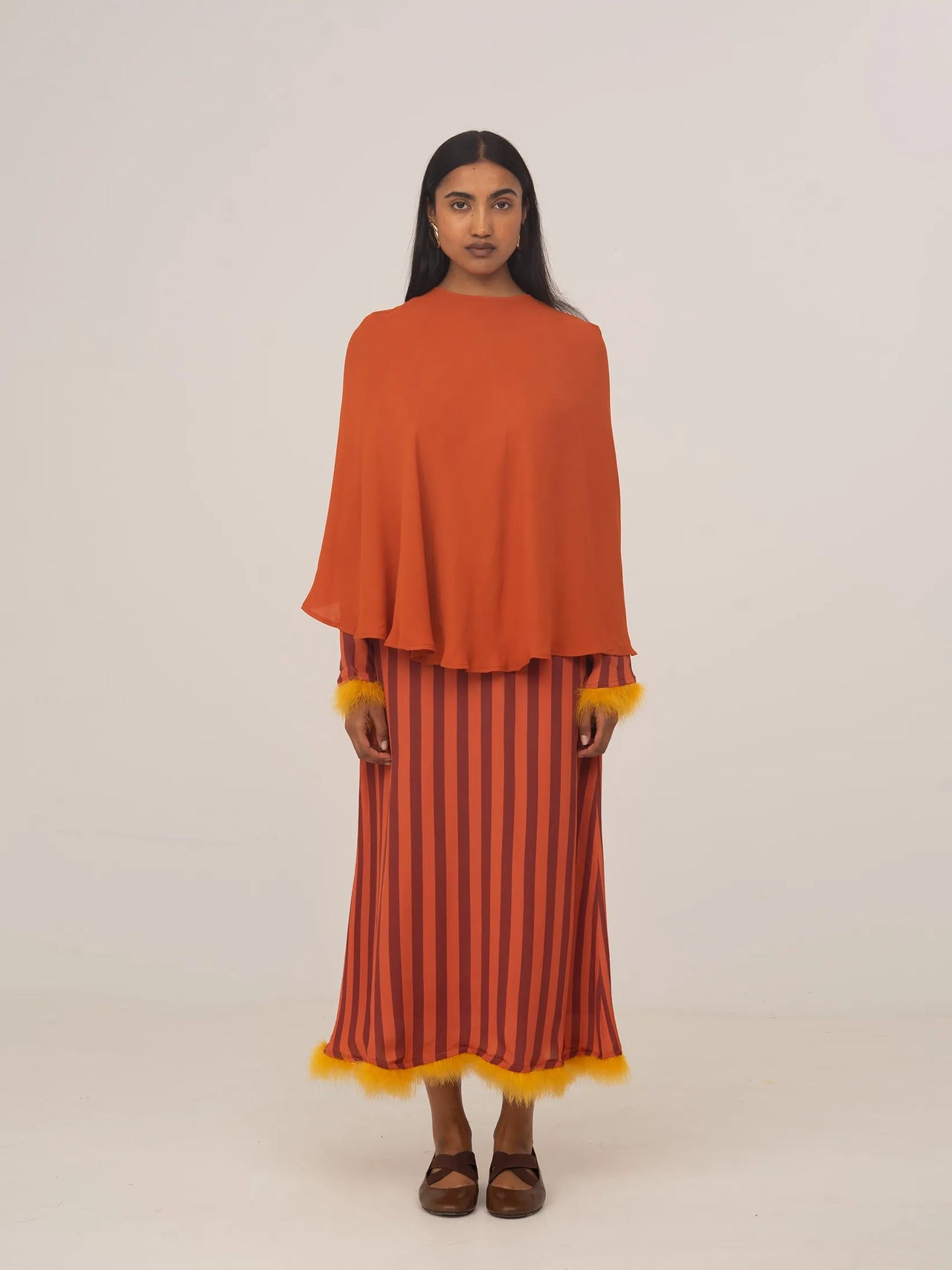 Colombina Orange Occasion Cape
