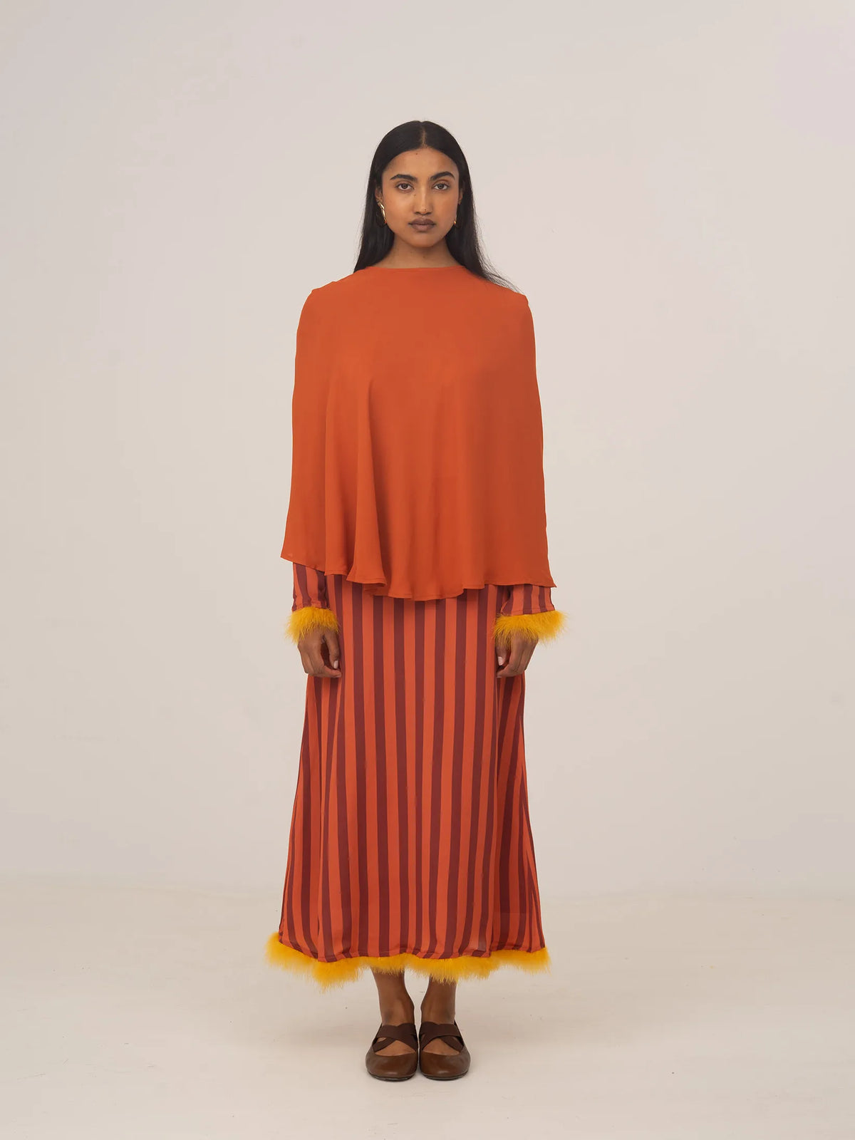 Colombina Orange Occasion Cape