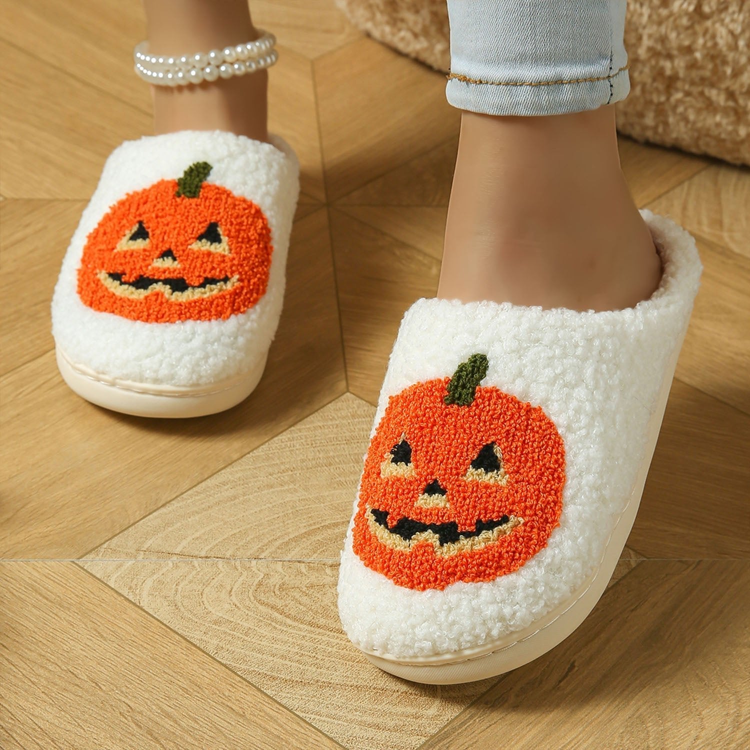Halloween-patterned plush home slippers