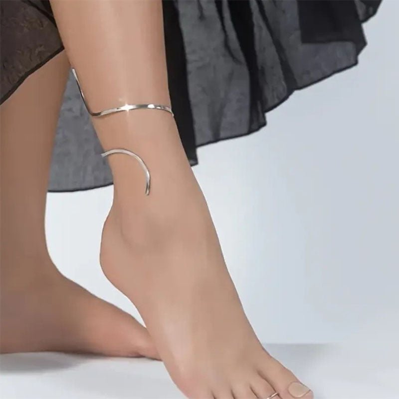 Simple geometric adjustable anklet bracelet