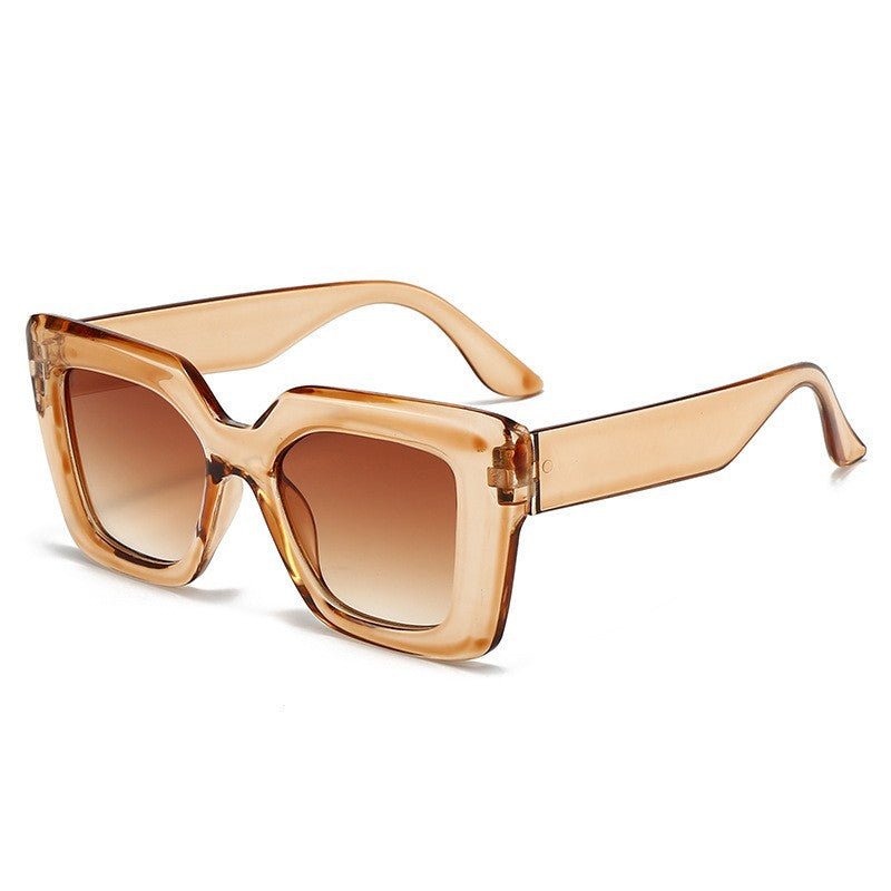 Minimalist and stylish square sunglasses