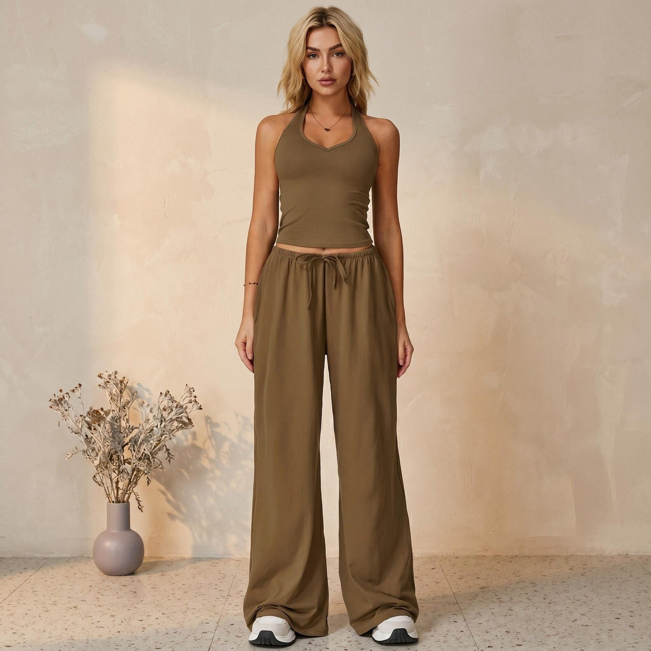 Sporty halter neck top and drawstring pants two-piece set