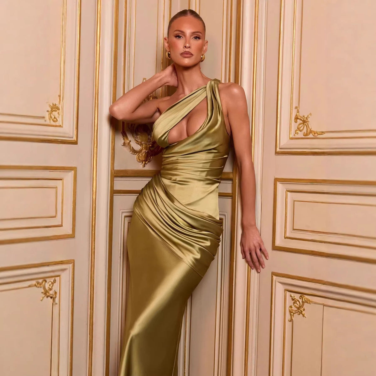 One-Shoulder Mermaid Evening Gown With Fitted Waist